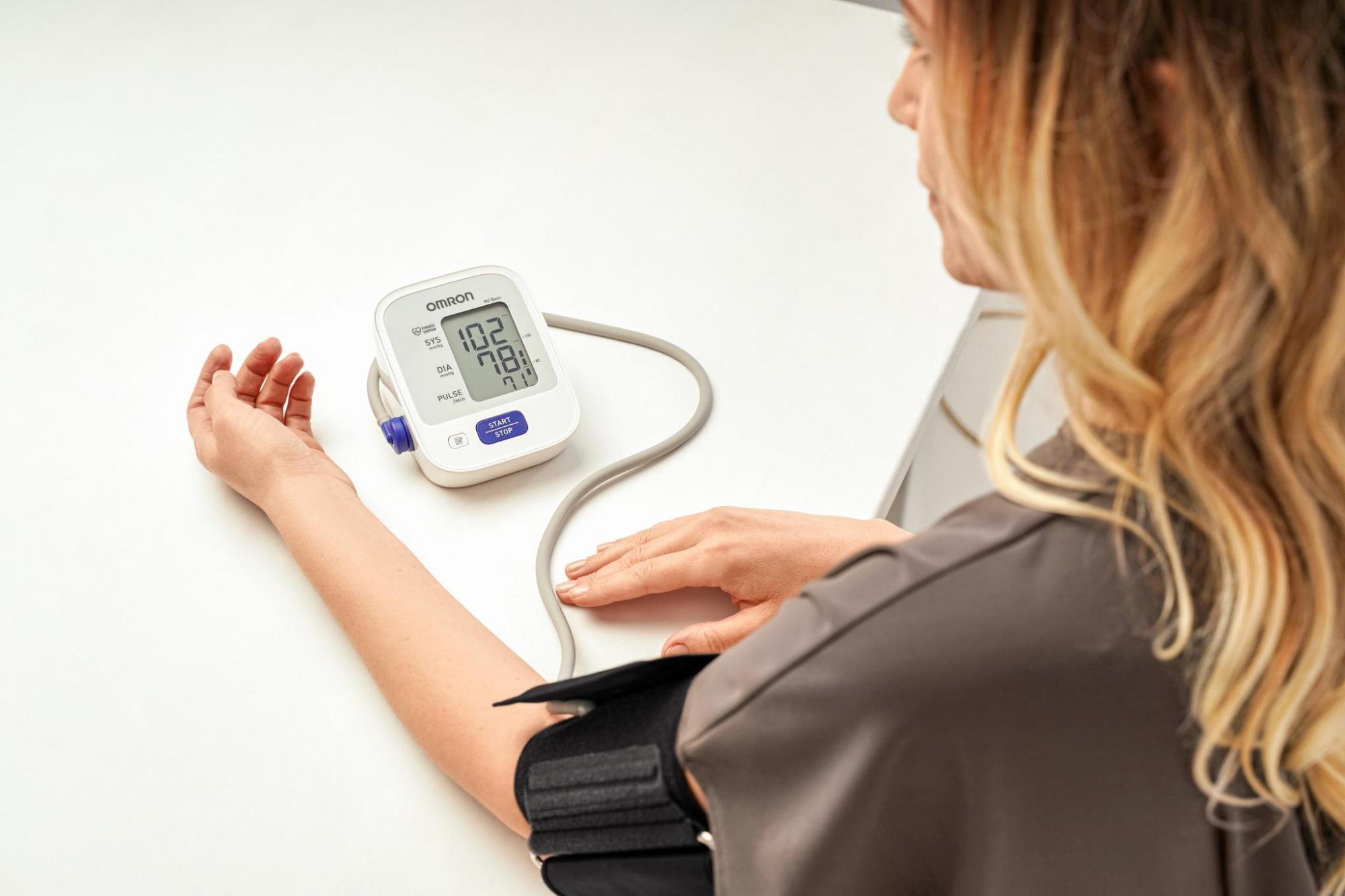 Step-by-step guide for using Omron monitor